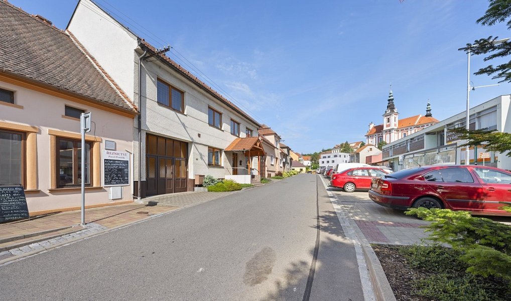 Prodej domu 260 m² s pozemkem 1 224 m², Polešovice – náhled fotky 2