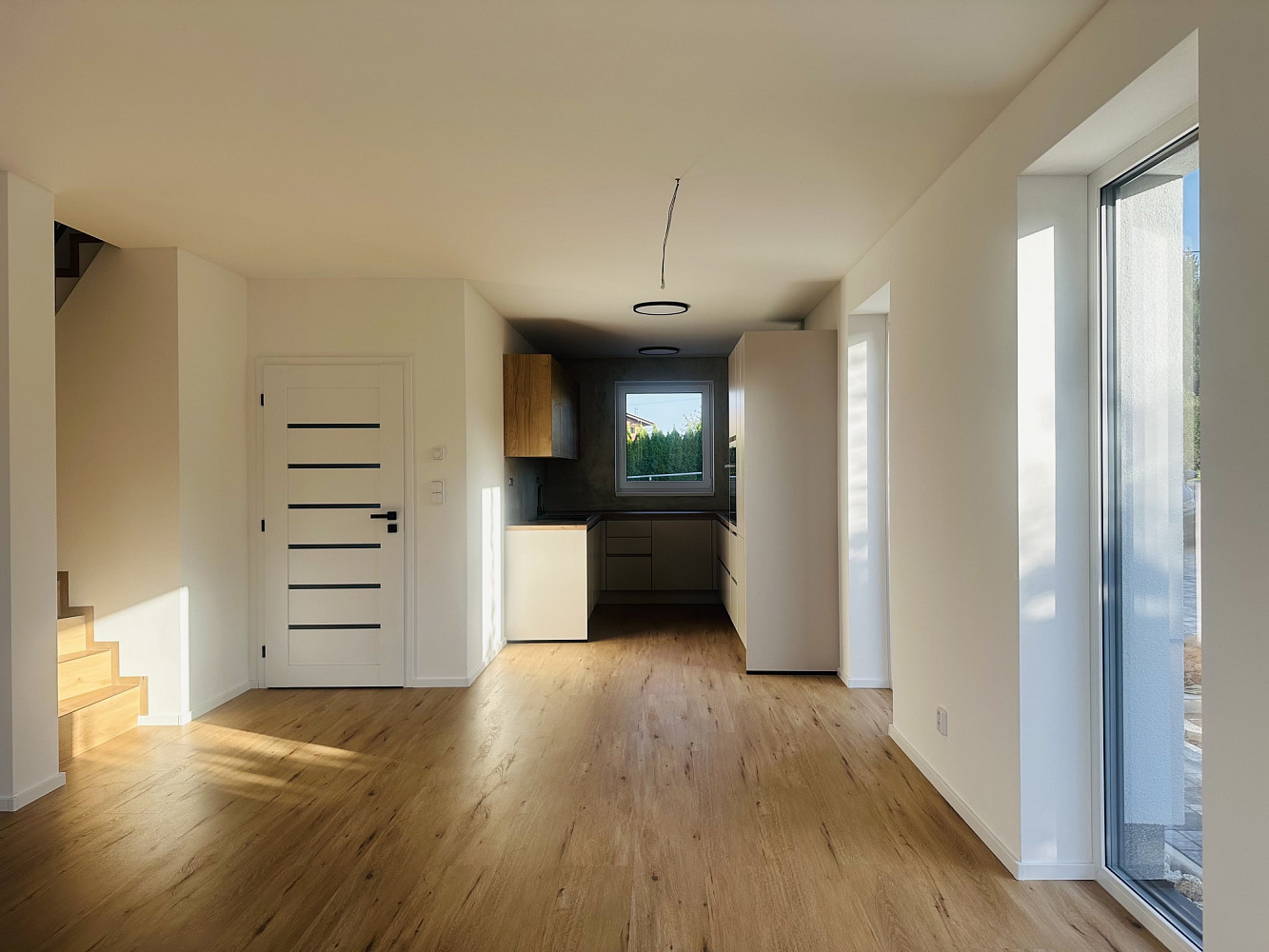 Prodej domu 145 m² s pozemkem 577 m² – fotografie 4