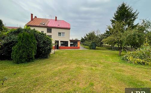 Prodej domu 234 m² s pozemkem 1 436 m², Horní Němčí, okres Uherské Hradiště