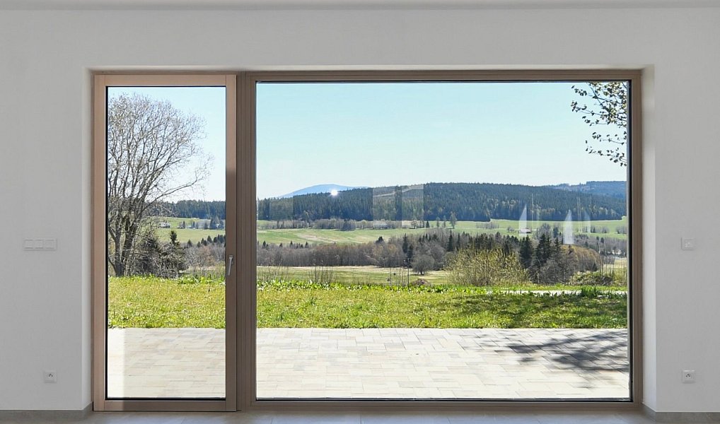Prodej ubytovacího objektu 310 m², Nové Hutě – náhled fotky 3