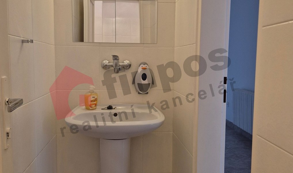Pronájem obchodních prostor 100 m², Kamenice – náhled fotky 6