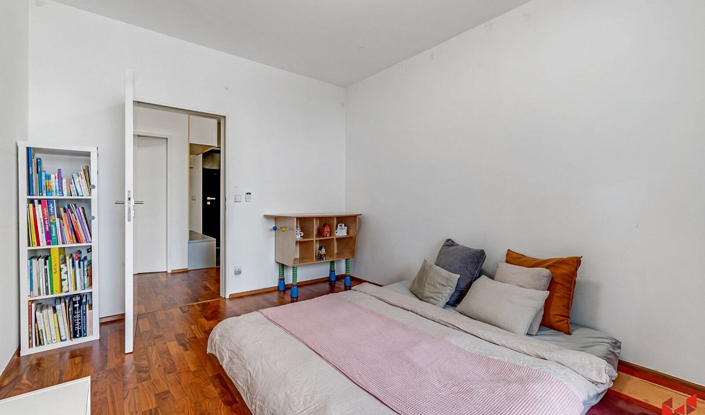 Prodej bytu 3+kk 92 m², Praha – náhled fotky 14