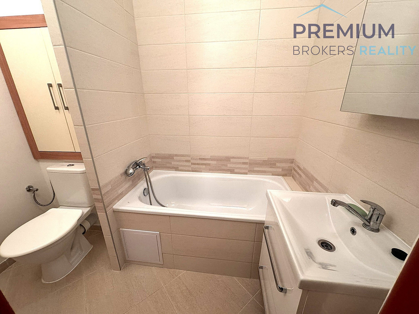 Pronájem bytu 2+1 54 m² – fotografie 3