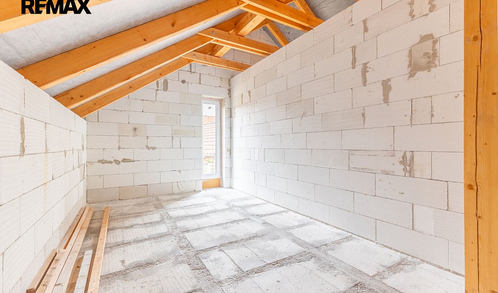 Prodej domu 169 m² s pozemkem 252 m², Hradečno – náhled fotky 21