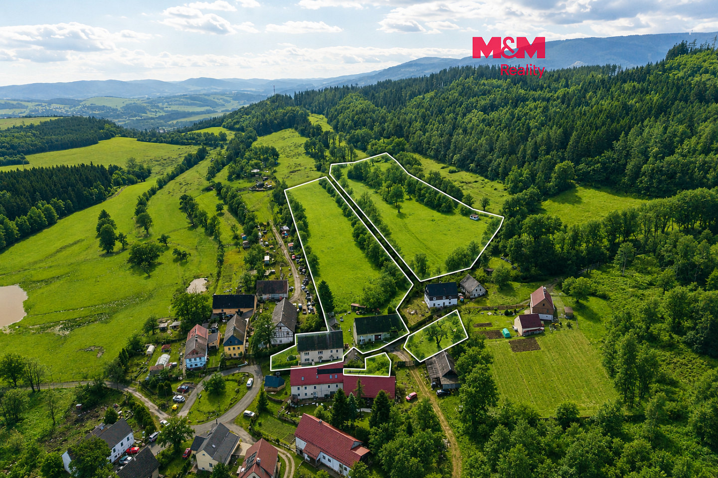 Prodej domu 225 m² s pozemkem 29 154 m²