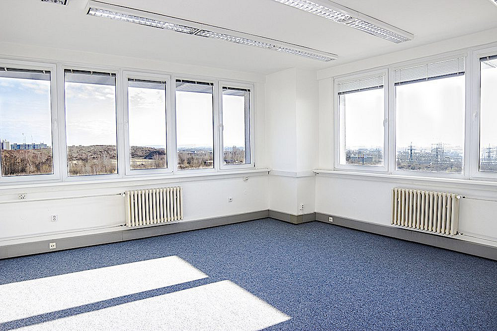 Pronájem kanceláře 53 m² – fotografie 3