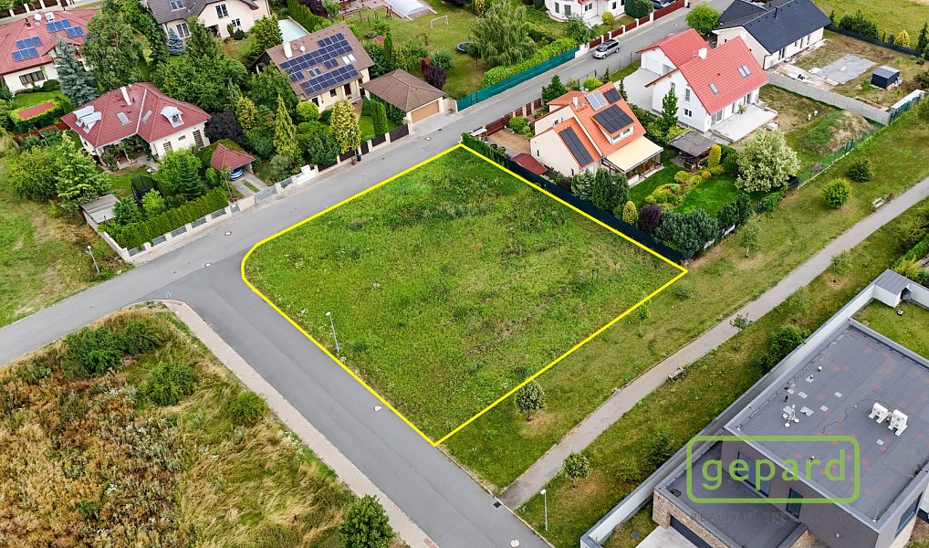 Prodej stavebního pozemku 1 196 m², Jesenice – náhled fotky 4