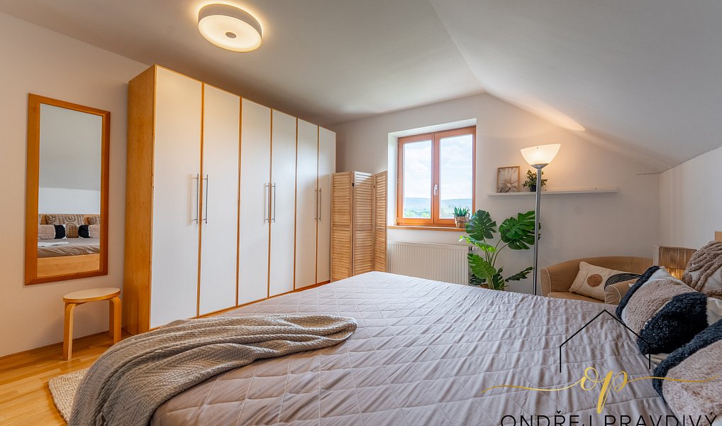 Prodej domu 237 m² s pozemkem 1 360 m², Liteň – náhled fotky 19
