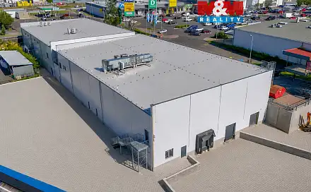 Pronájem skladovacích prostor 2 200 m², Karlova, Cheb
