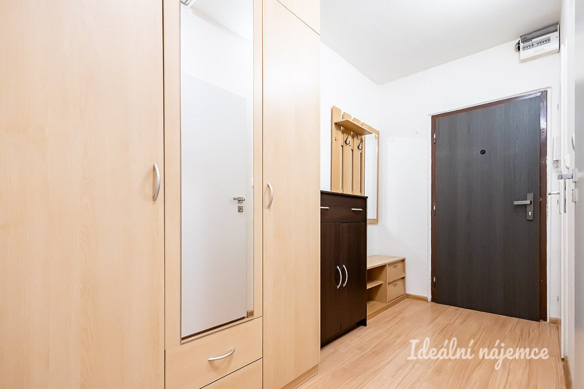 Pronájem bytu 2+kk 43 m² – fotografie 2