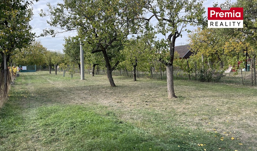 Prodej zahrady 1 952 m², Suchohrdly – fotka 1 z 17