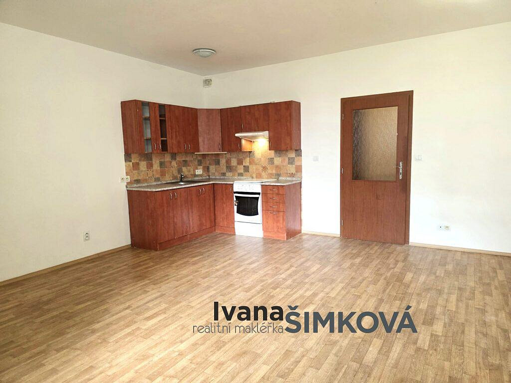 Pronájem bytu 1+kk 32 m² — photo 3