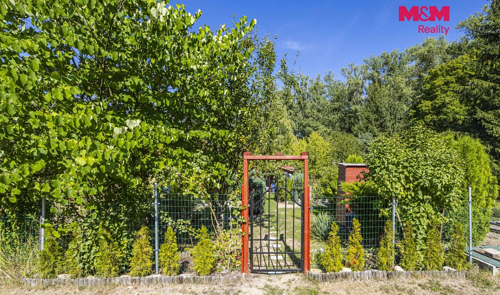 Prodej zahrady 185 m², Rybitví – náhled fotky 21