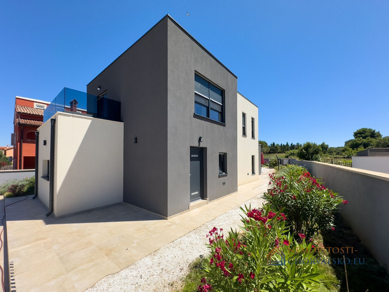 Prodej domu 160 m² s pozemkem 160 m², Ližnjan