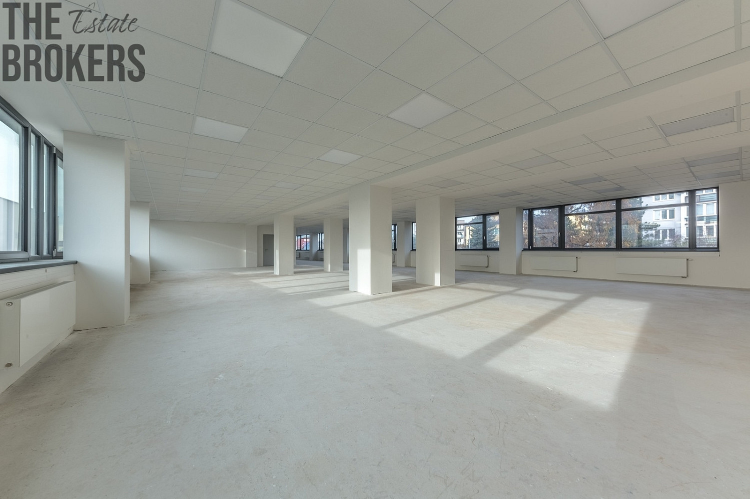 Pronájem kanceláře 375 m² – pohled 4