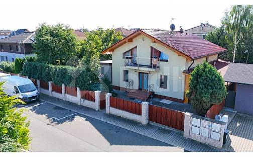 Prodej domu 214 m² s pozemkem 780 m², Bořanovická, Bašť, okres Praha-východ