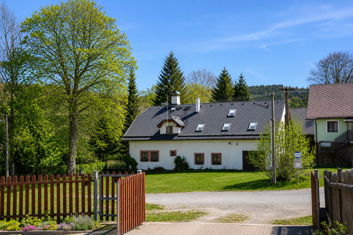 Prodej chaty/chalupy 242 m² s pozemkem 1 129 m²