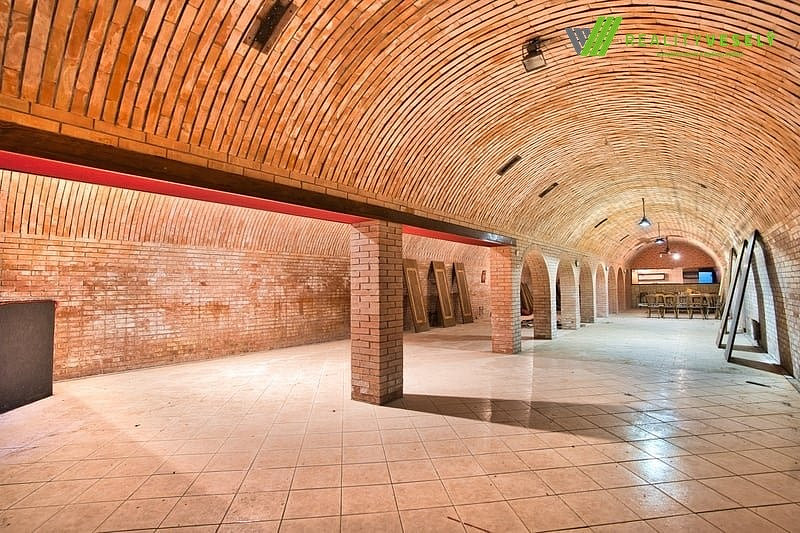 Prodej domu 750 m² s pozemkem 3 110 m² – pohled 6