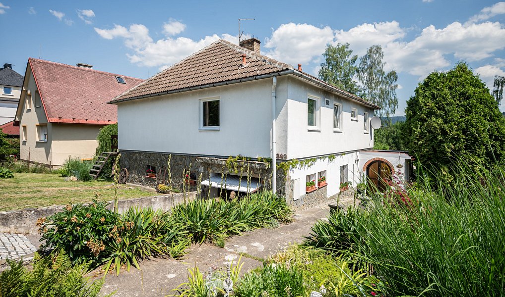 Prodej domu 244 m² s pozemkem 948 m², Velká Hleďsebe – náhled fotky 10