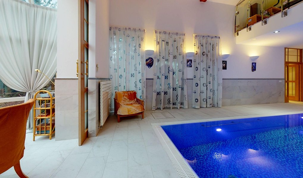 Prodej domu 610 m² s pozemkem 2 629 m², Karlovy Vary – náhled fotky 9