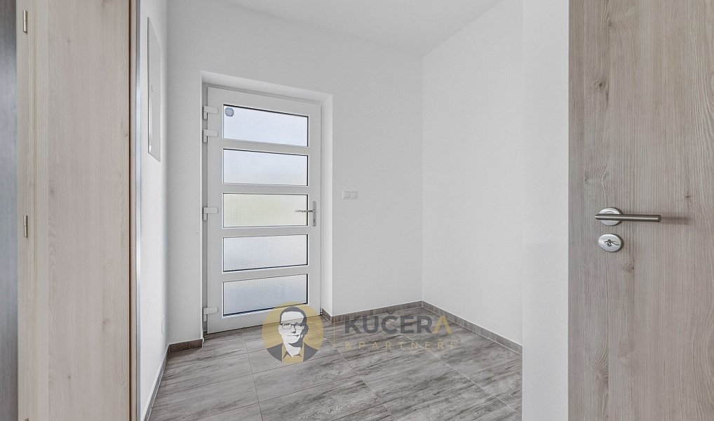 Prodej domu 124 m² s pozemkem 235 m², Neratovice – náhled fotky 35