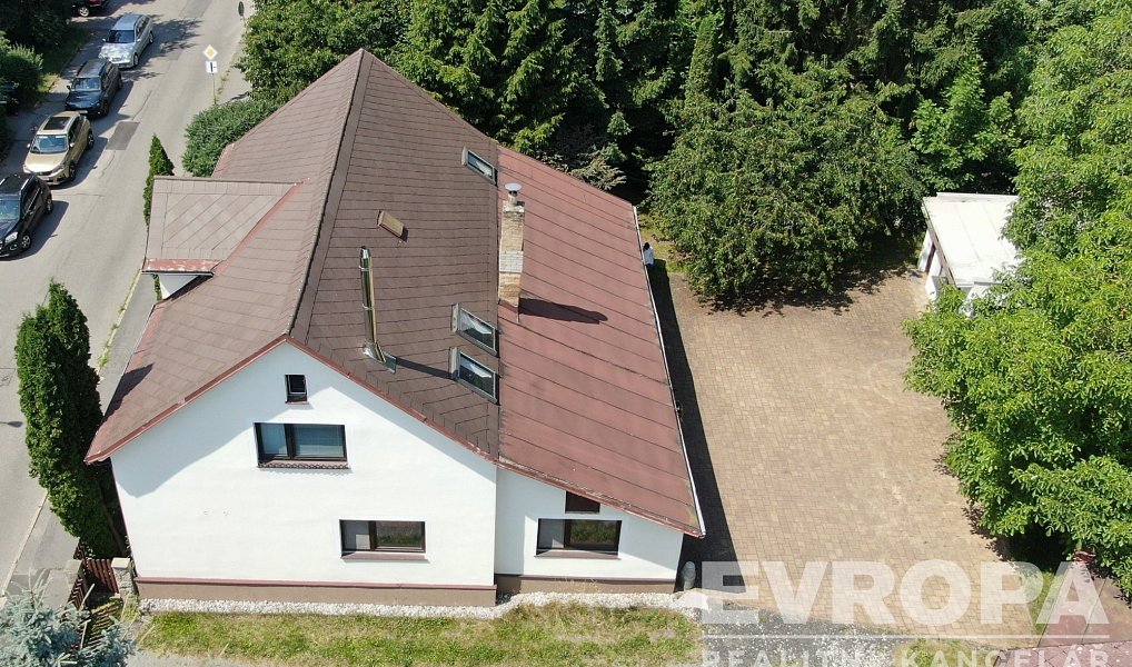 Prodej domu 250 m² s pozemkem 2 264 m², Nový Bor – náhled fotky 8