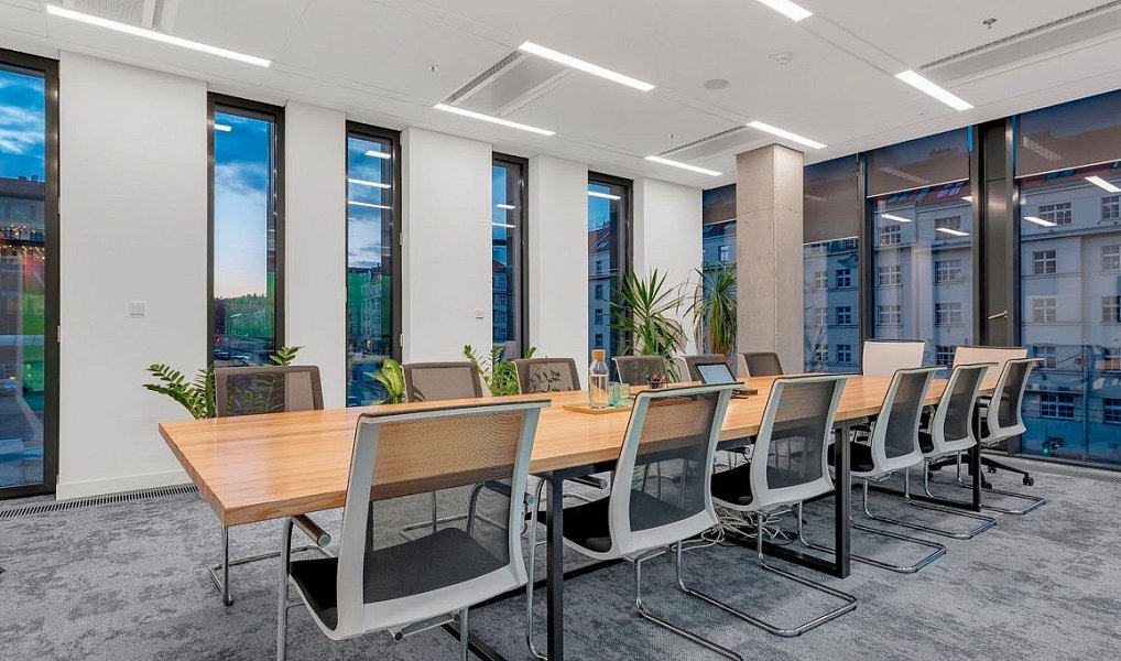 Pronájem kanceláře 844 m², Praha – náhled fotky 3