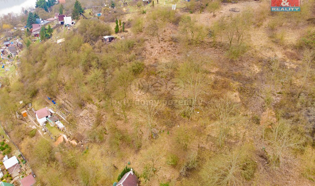 Prodej zahrady 385 m², Dolní Zálezly – náhled fotky 10
