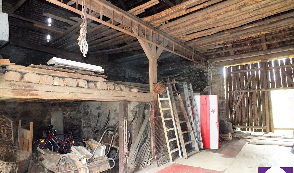 Prodej domu 422 m² s pozemkem 2 370 m², Zalužany – náhled fotky 18