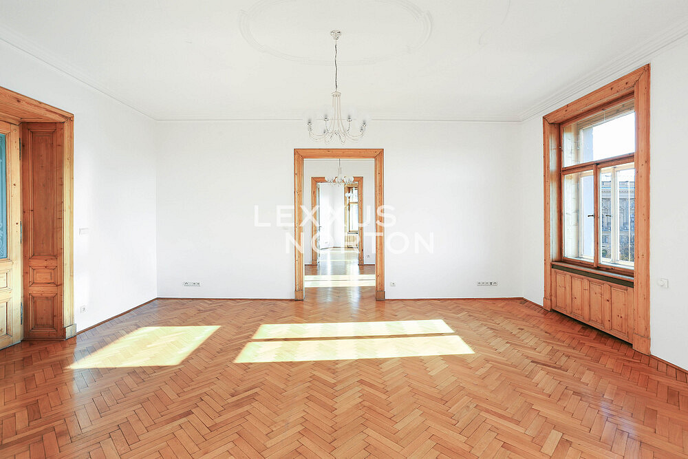 Pronájem bytu 6+kk 255 m² — photo 4