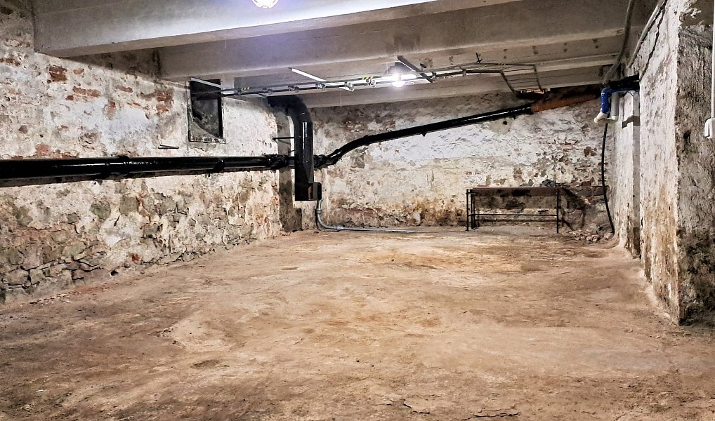 Pronájem skladovacích prostor 162 m², Adamov – náhled fotky 3
