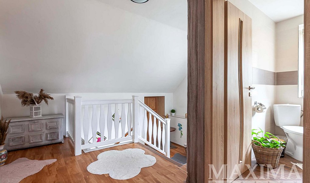 Prodej domu 320 m² s pozemkem 1 557 m², Nová Ves – náhled fotky 10