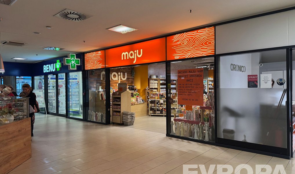Pronájem obchodních prostor 87 m², Hradec Králové – náhled fotky 2