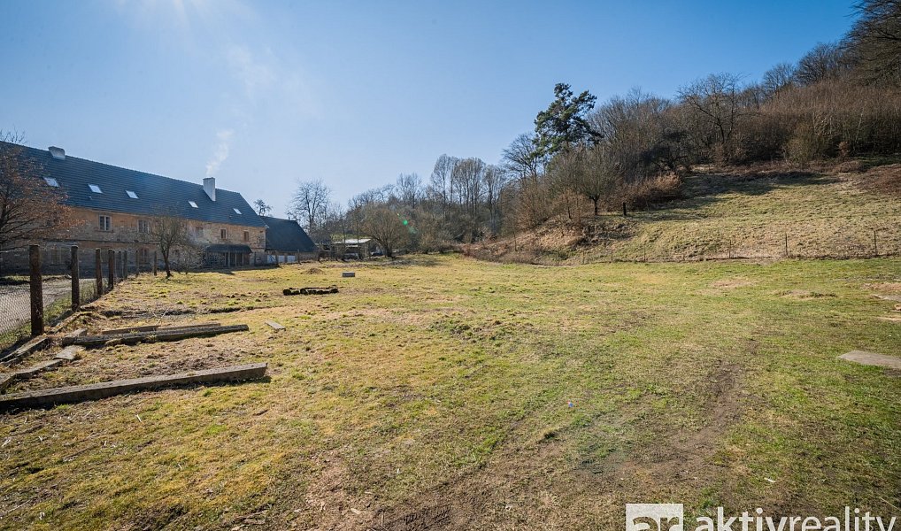 Prodej stavebního pozemku 5 862 m², Medonosy – náhled fotky 9