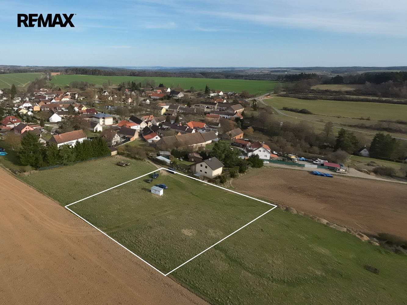 Prodej stavebního pozemku 2 501 m²
