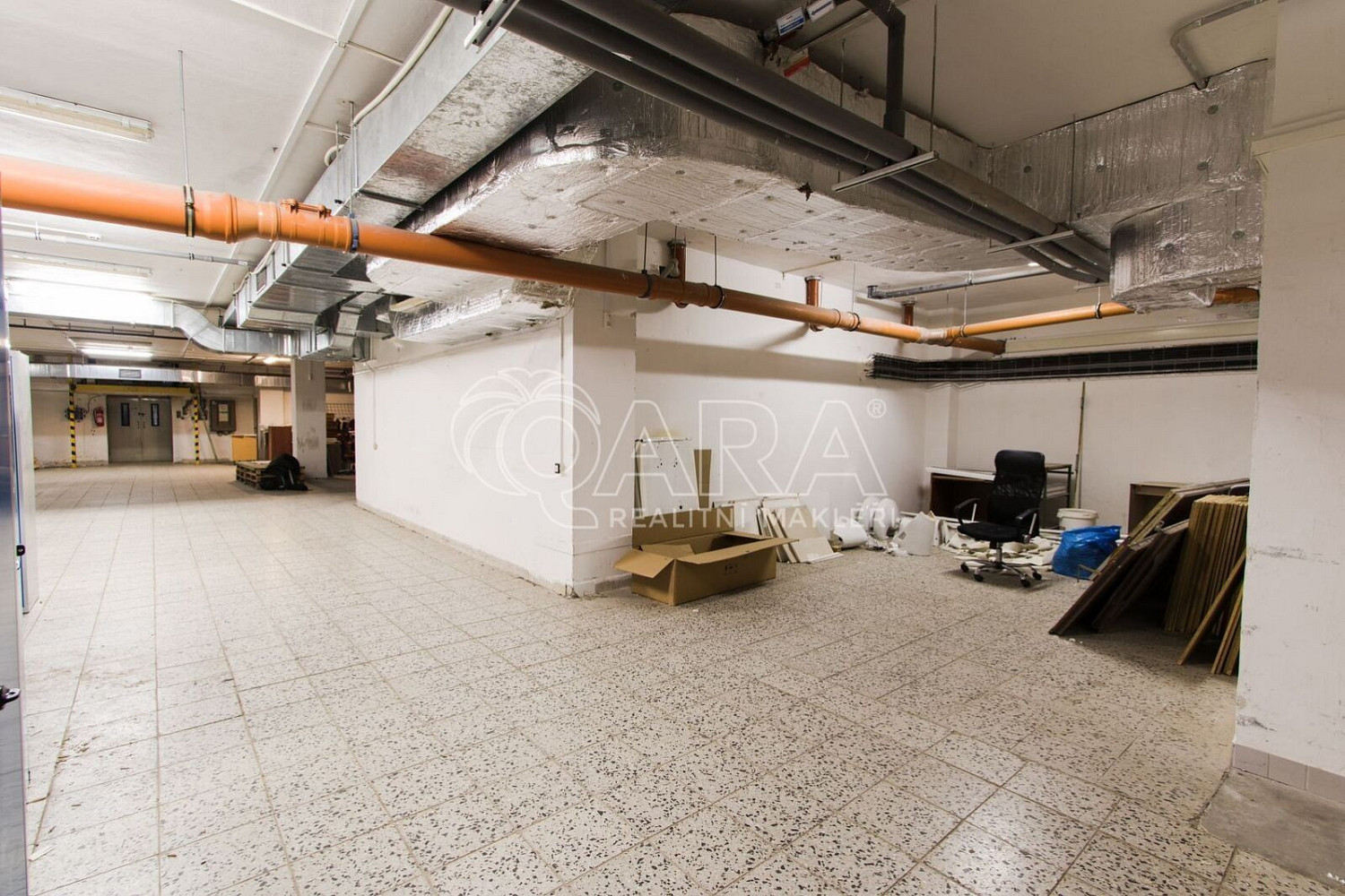 Pronájem skladovacích prostor 350 m² – fotografie 3