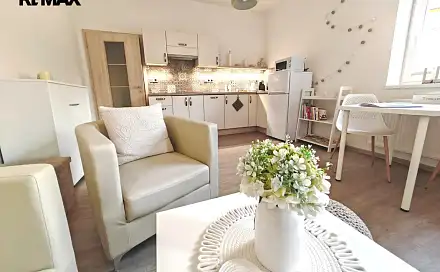 Prodej nájemního domu, činžáku 715 m², Polská, Trutnov - Poříčí