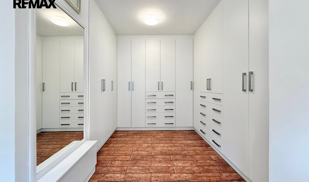 Prodej domu 650 m² s pozemkem 2 968 m², Svinaře – náhled fotky 32