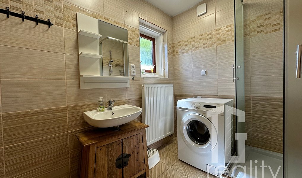 Prodej domu 211 m² s pozemkem 1 458 m², Klíny – náhled fotky 10