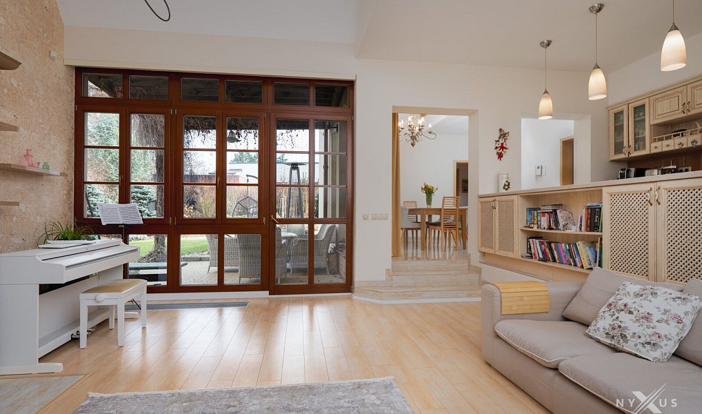 Prodej domu 250 m² s pozemkem 1 437 m², Dobřejovice – náhled fotky 10