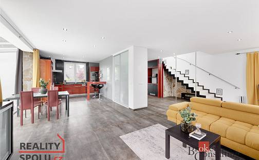 Prodej domu 220 m² s pozemkem 815 m², Vodochody, okres Praha-východ