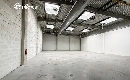 Prodej výrobních prostor 462 m², Brněnská, Znojmo