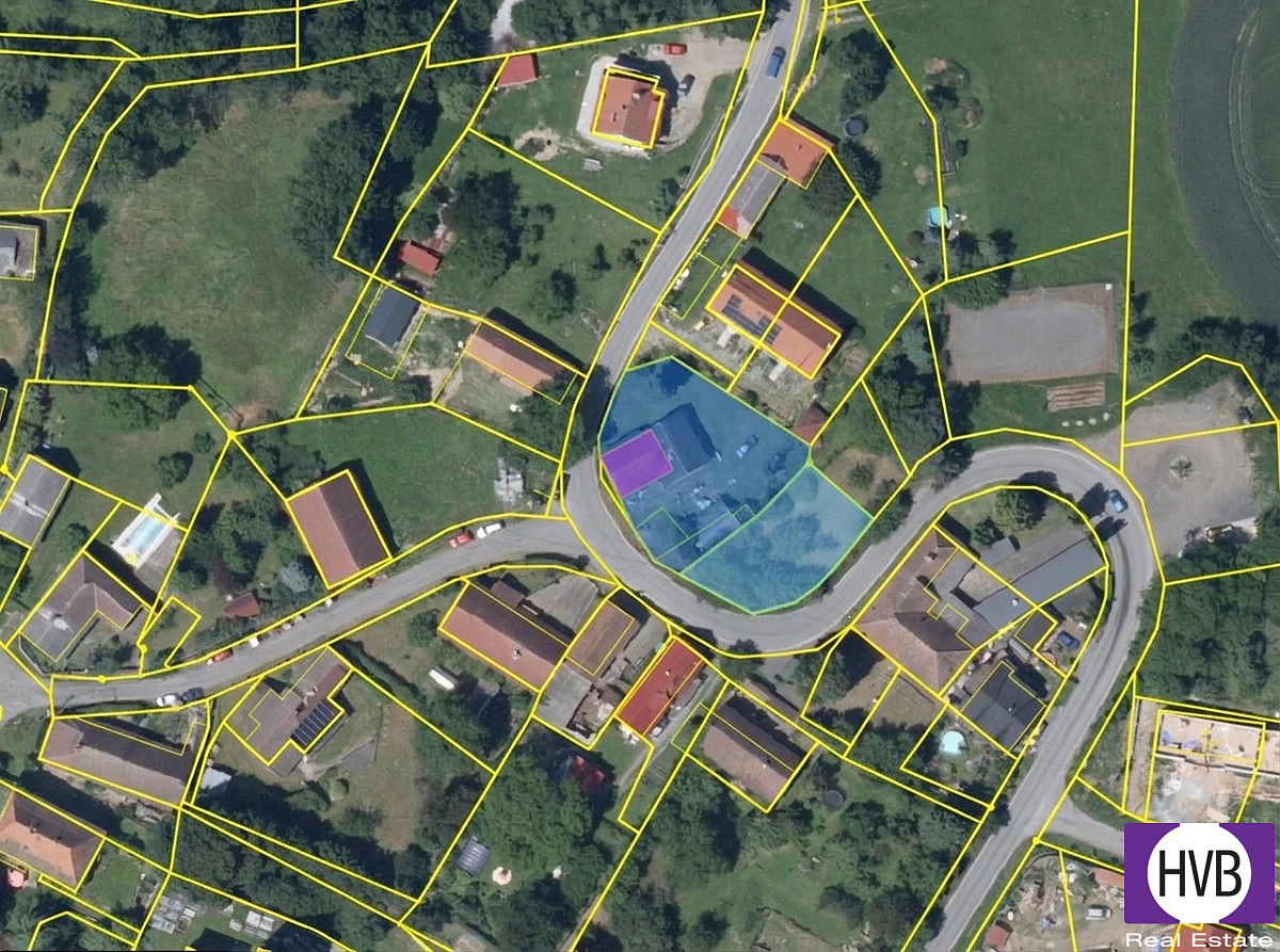 Prodej stavebního pozemku 1 298 m²