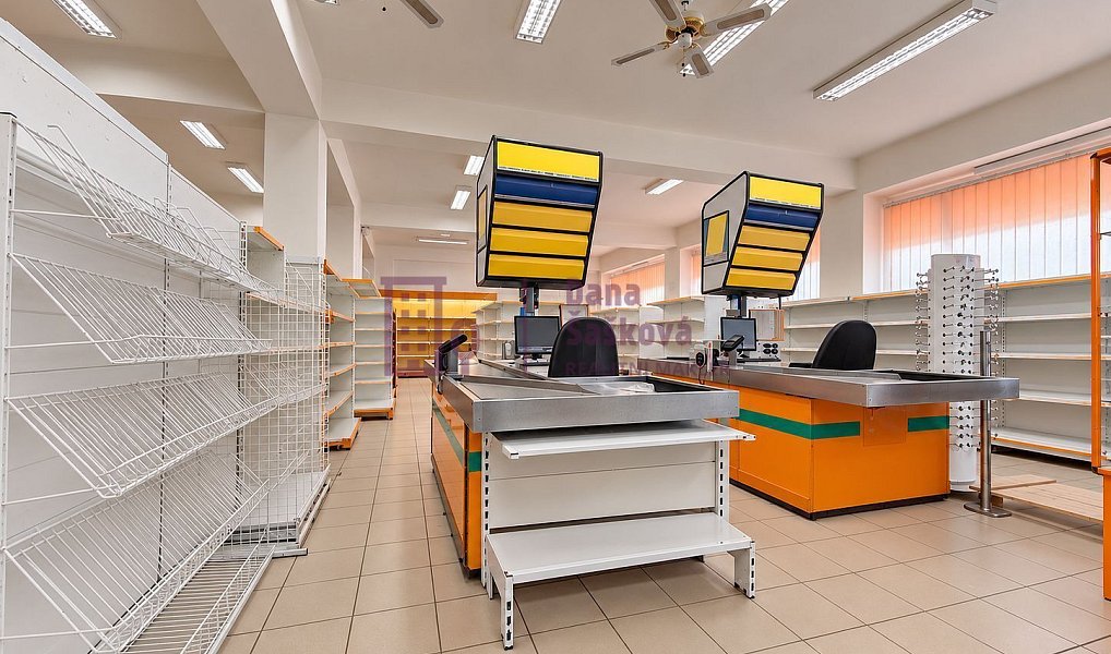 Pronájem obchodních prostor 520 m², Studená – náhled fotky 3