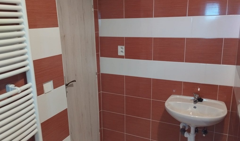 Prodej domu 230 m², Týnec nad Labem – náhled fotky 5