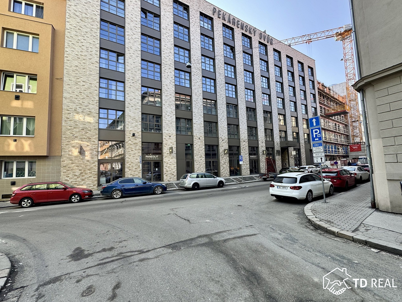 Pronájem bytu 1+kk 42 m² – fotografie 4