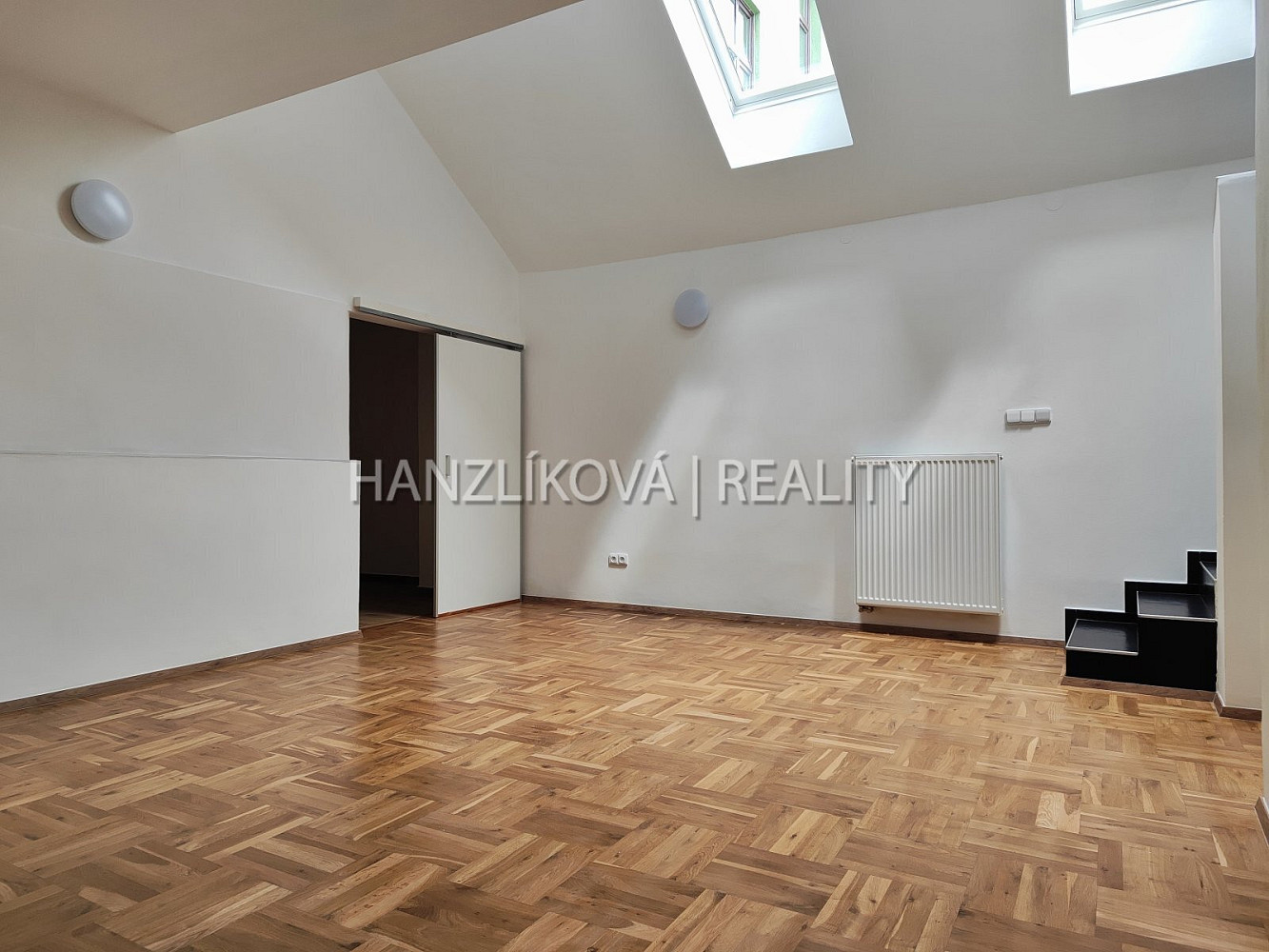 Pronájem bytu 3+kk 105 m² – fotografie 4