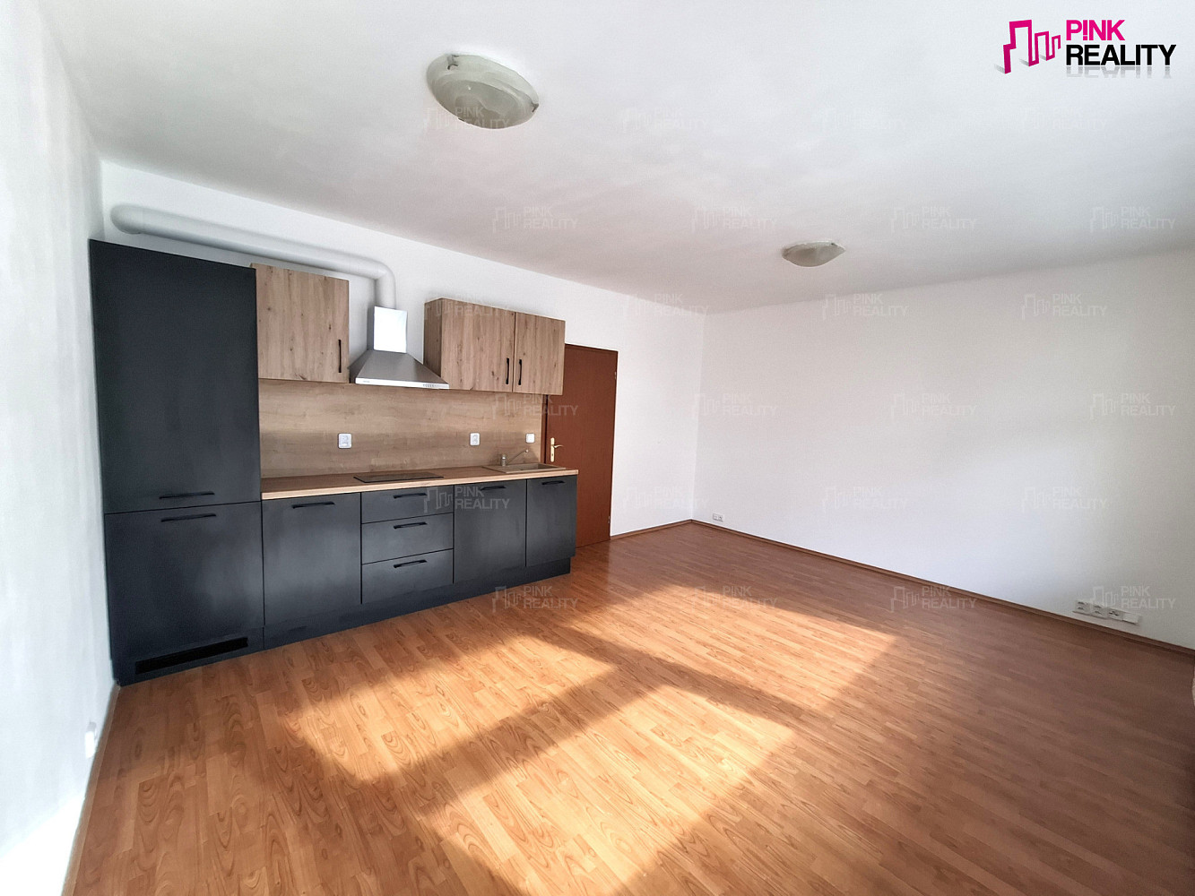 Pronájem bytu 2+kk 52 m² – fotografie 2