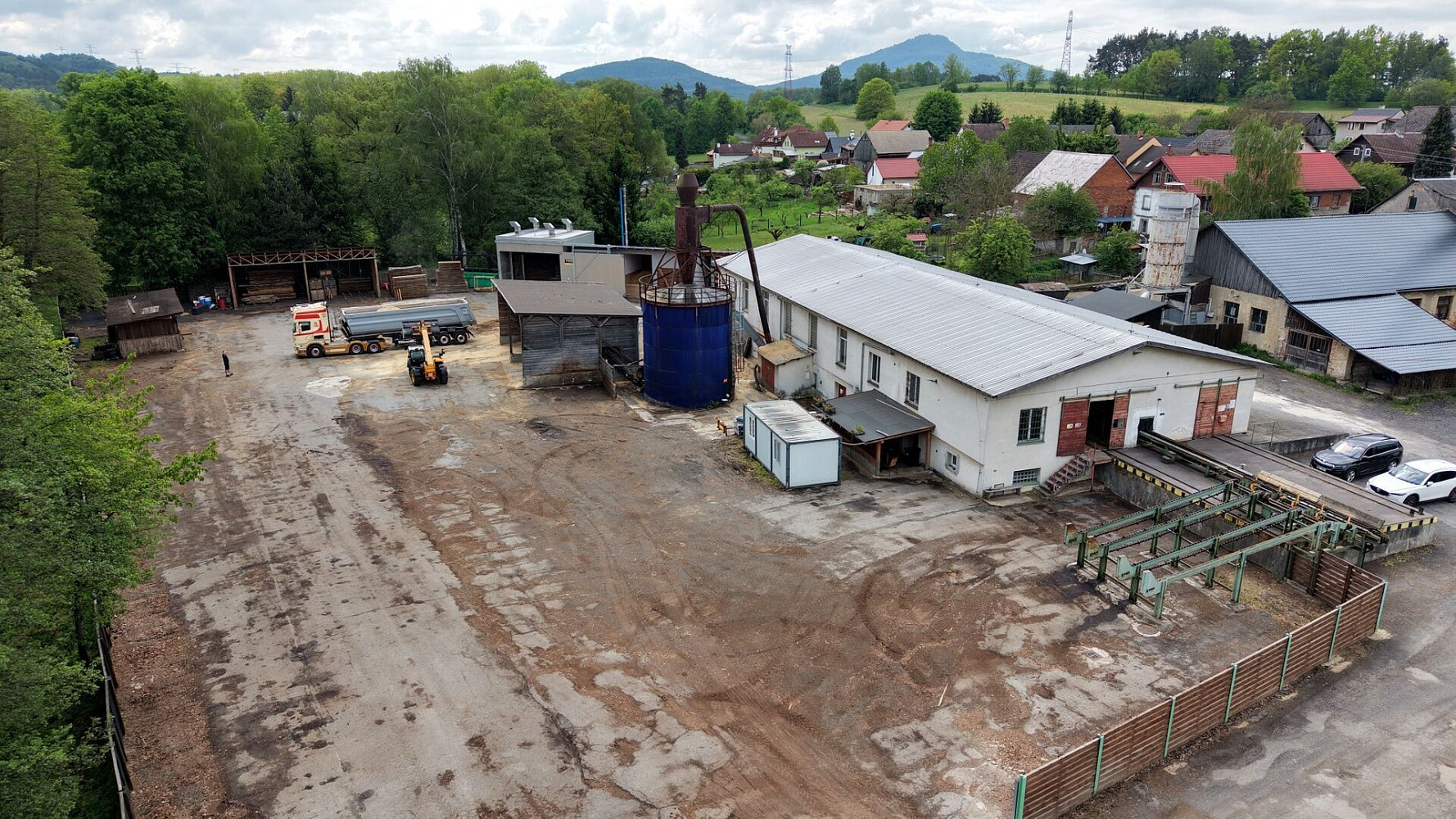 Prodej výrobních prostor 8 000 m² – fotografie 3