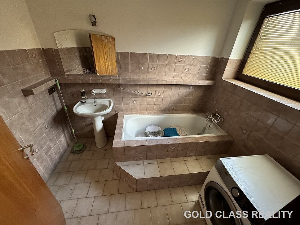 Prodej domu 200 m² s pozemkem 526 m² – další